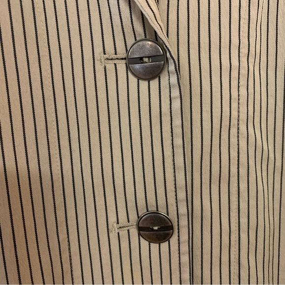 Large or 16 18 stripped Chico’s blazer jacket. Buttons. - Picture 7 of 10
